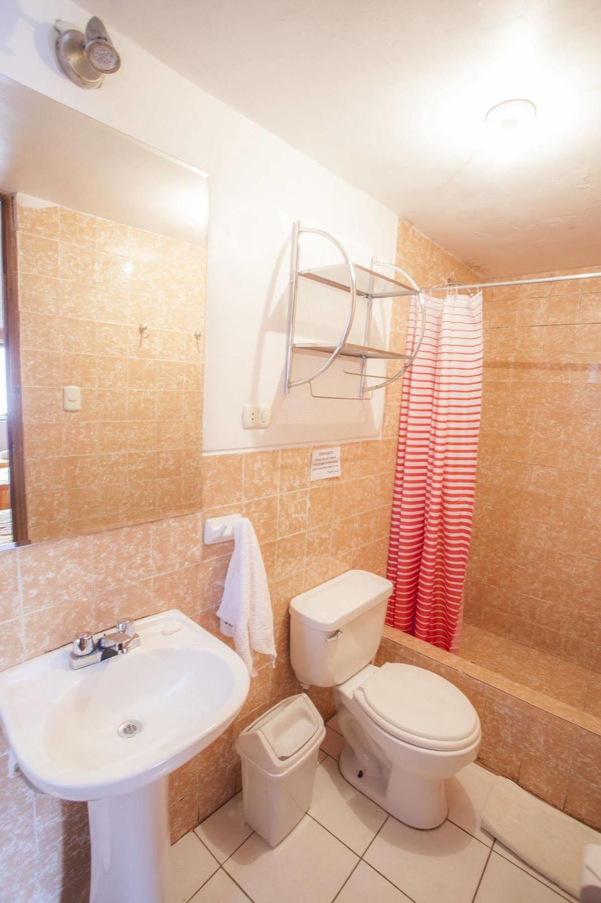 Alojamiento Soledad Huaraz  Ngoại thất bức ảnh